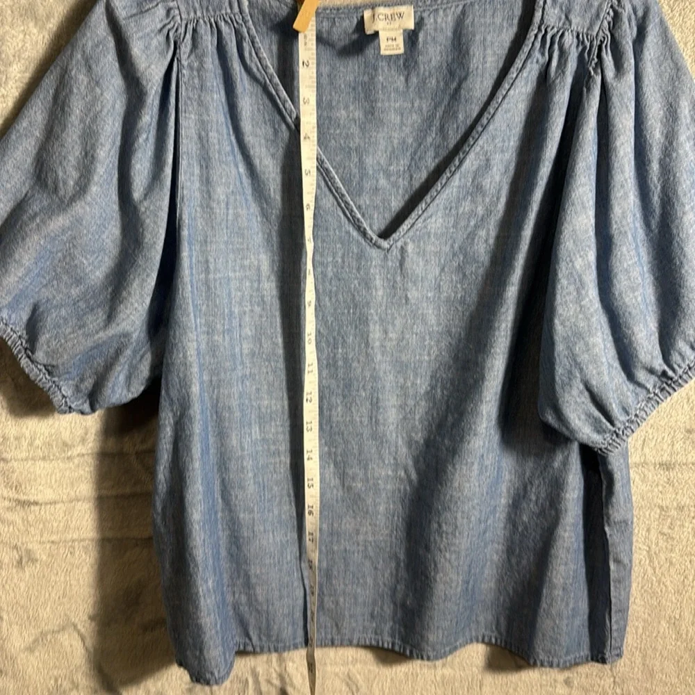 J. Crew top women’s petite medium Chambray Puff‎ Sleeve Blouse Relaxed Fit